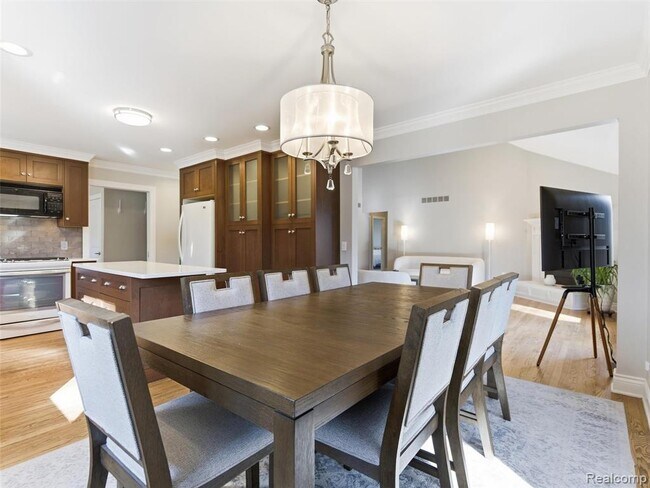 Building Photo - 4495 Maybee Rd