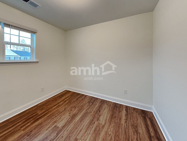 Building Photo - 117 Ashton Dr