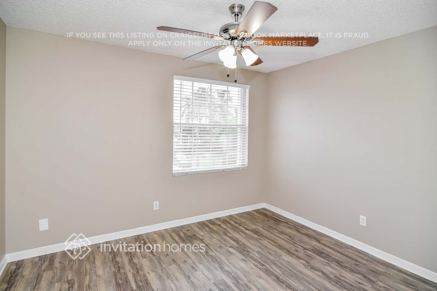 Building Photo - 450 SW 182nd Way