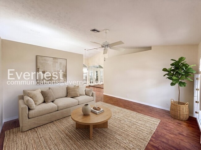 Building Photo - Spacious Living with Pool & Fitness Center Access | Available Now!