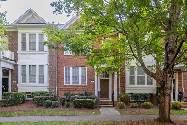 Building Photo - Gorgeous Townhome in the Heart of Fort Mill’s Baxter Village!