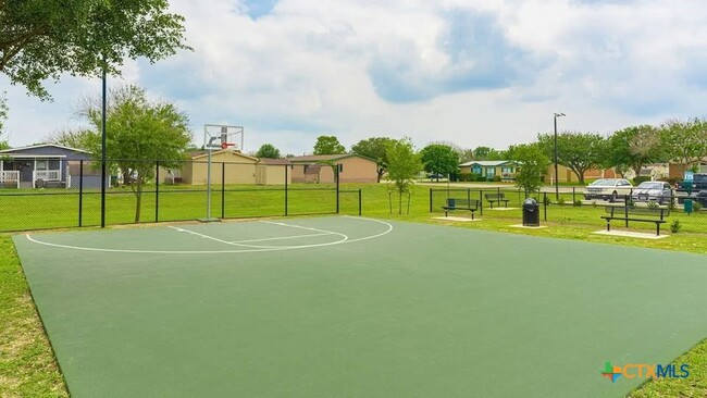 Building Photo - 456 Limestone Dr