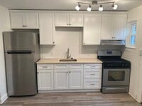 Building Photo - Cozy 2 Bedroom Home with Central Air!