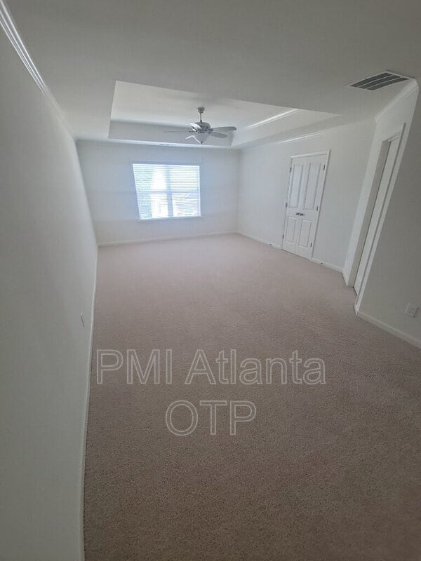 Building Photo - 255 Ismal Dr SW