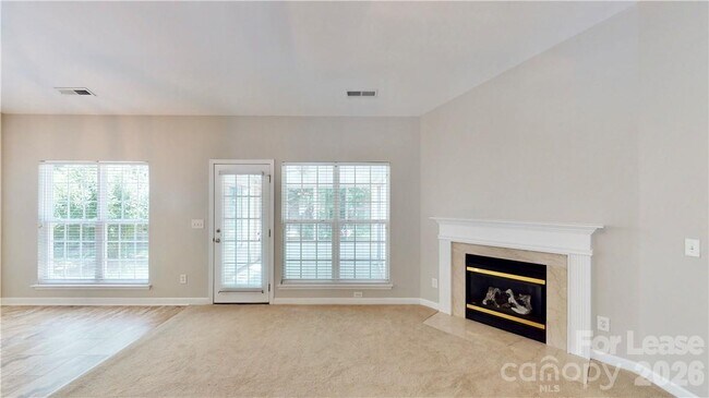 Building Photo - 8321 Suttonview Dr