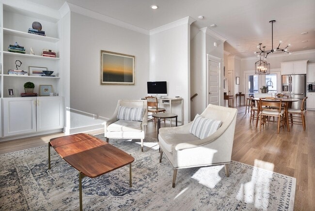 Building Photo - 1515 Martel St