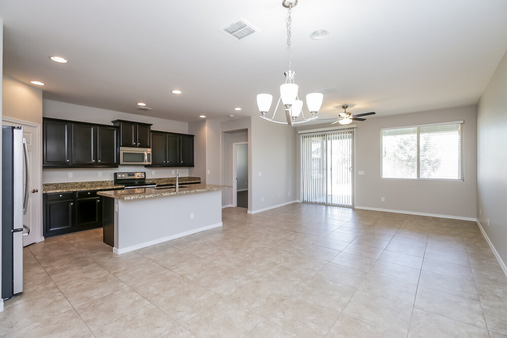 Building Photo - 1642 W Desert Spring Way