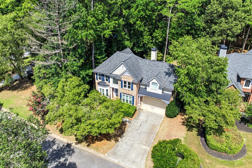 Building Photo - 5008 Highland Oaks Ct SE