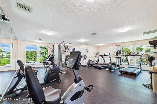 Building Photo - 807 Mystic Dr