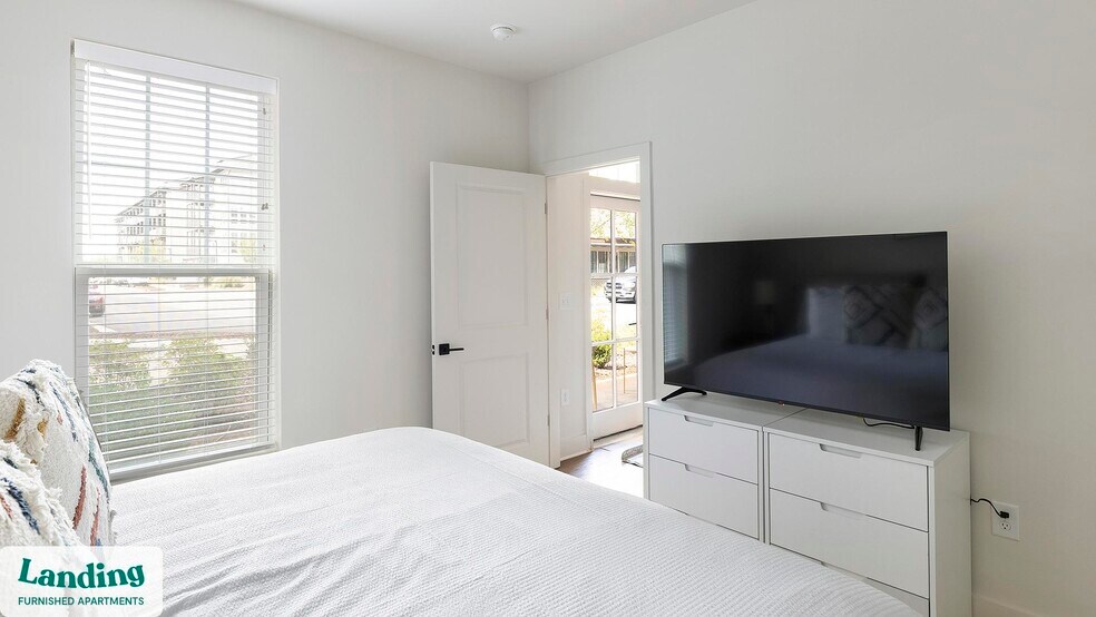 Building Photo - 170 Graphics Dr