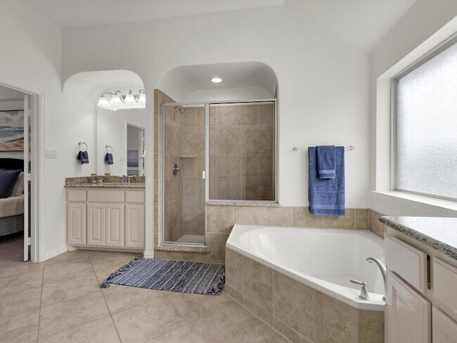 Building Photo - 4225 Aspen Grove Ct