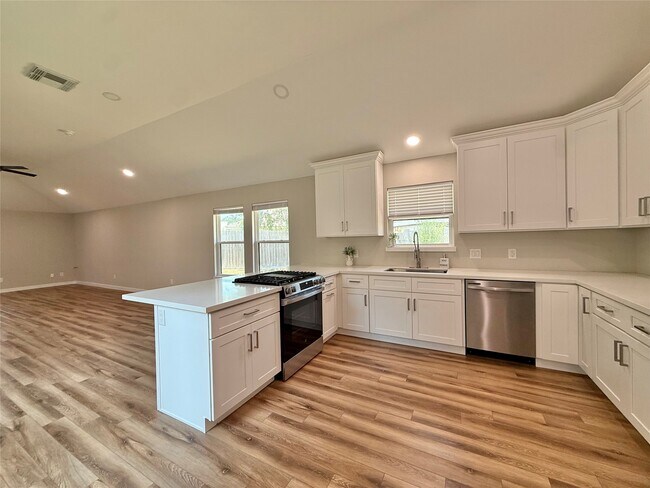 Building Photo - 1703 Windy Knoll Dr