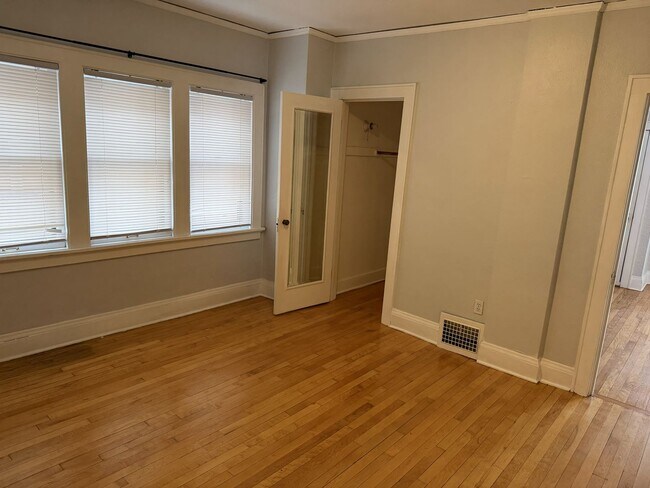 Building Photo - 2031 E Marion St