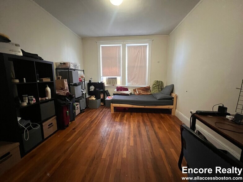 Building Photo - 1630 Commonwealth Ave