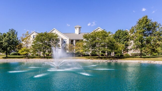 Building Photo - 5489 Crescent Ridge Dr