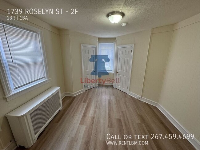 Building Photo - 1739 Roselyn St