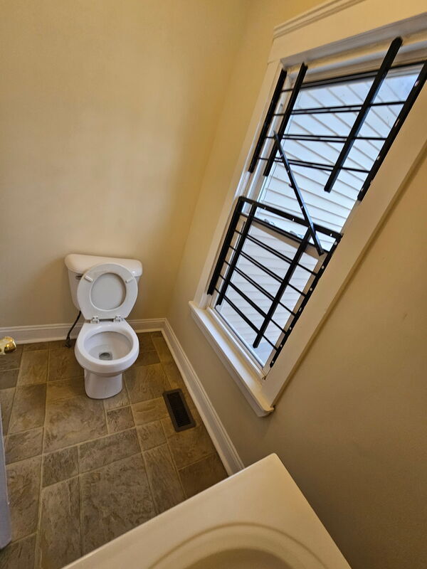 Building Photo - 876 E 149th St