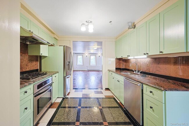 Building Photo - 21-63 23rd Street Unit 1