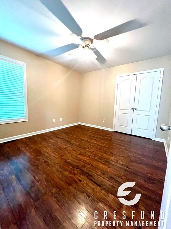 Building Photo - Conveniently Located Close to RALEIGH/RDU/...