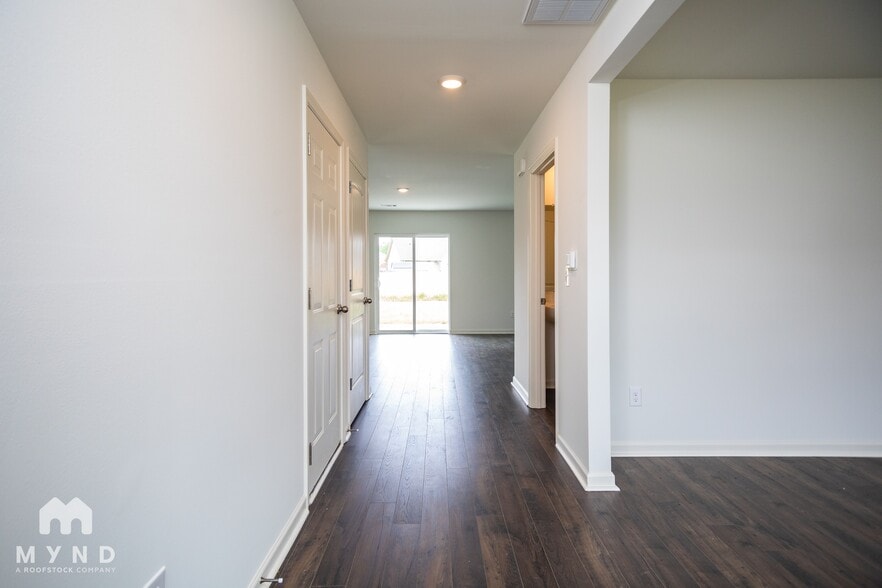 Building Photo - 9300 Cotton Field Cir