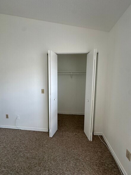 2nd Bedroom - 15 Crest St