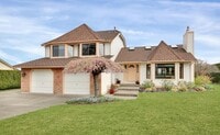 Building Photo - Stunning large 3 bedroom home in West Aubu...