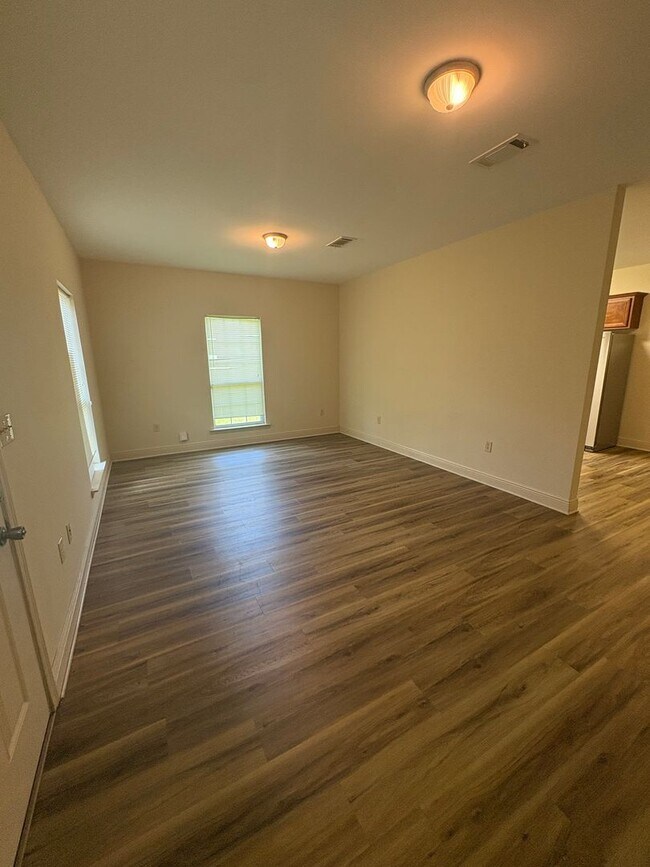 Building Photo - Ruella Duplexes
