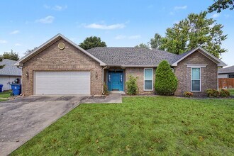 Building Photo - 29 Ivy Cir