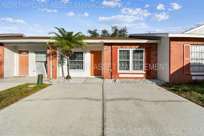 Primary Photo - Stylish 2-Bed, 2-Bath Villa in the Heart o...