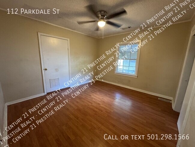 Building Photo - 112 Parkdale St