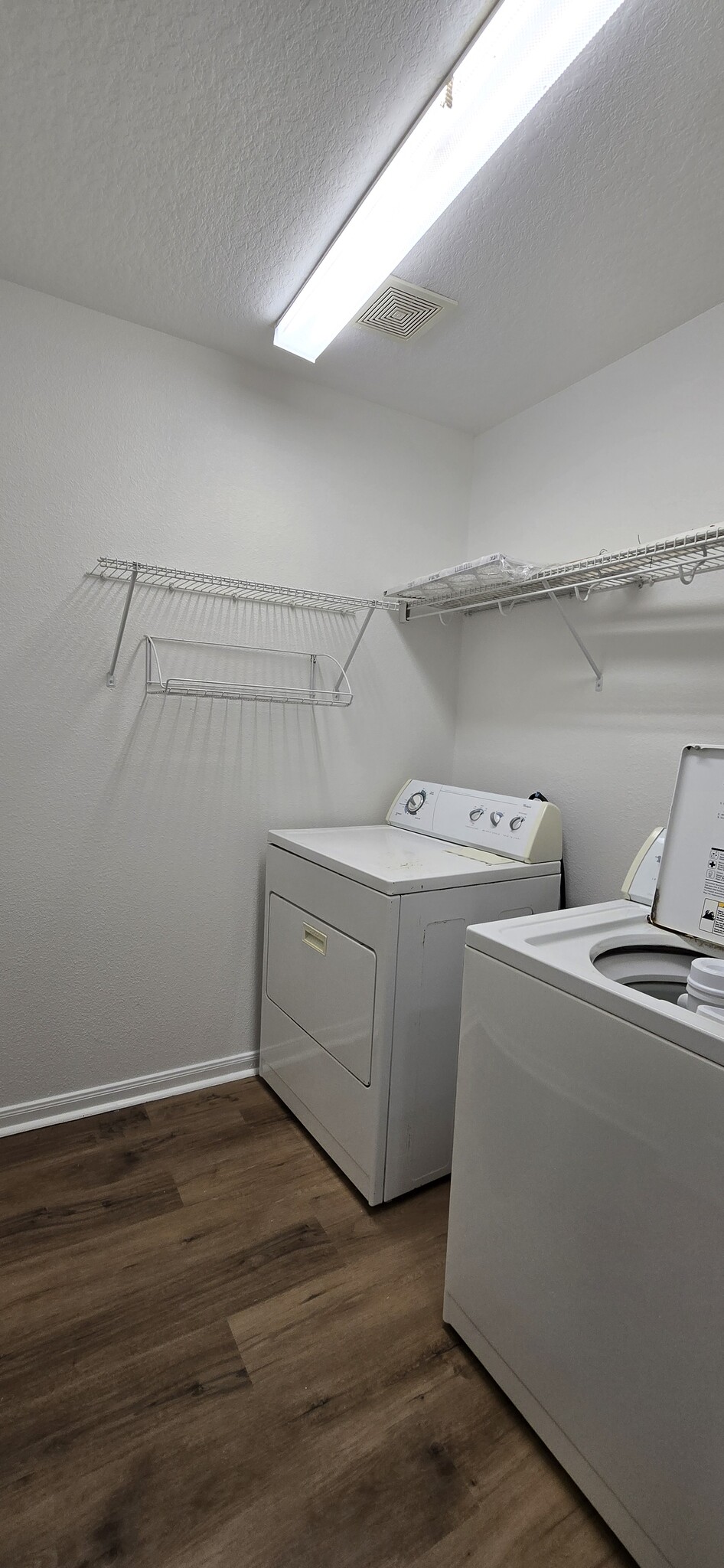 LAUNDRY ROOM - 25315 Sierra Woods Ln