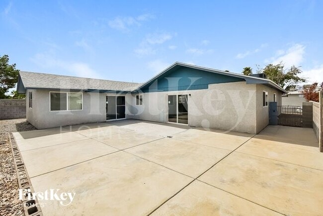 Building Photo - 921 Palmhurst Dr
