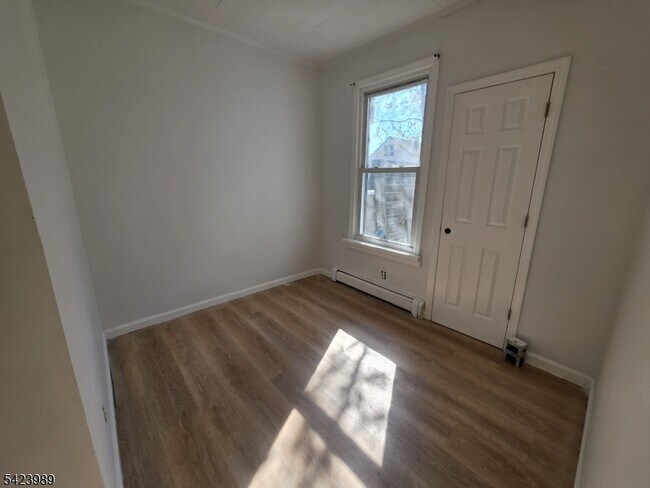 Building Photo - 18 Michigan Ave