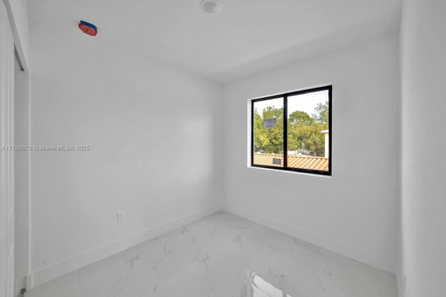 Building Photo - 450 Beacom Blvd