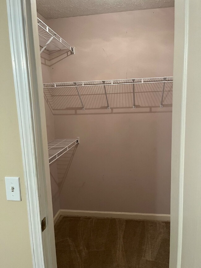 Building Photo - "Charming 2-Bedroom Townhouse with 2.5 Baths in Murfreesboro – Spacious 1,290 Sq Ft Living!"