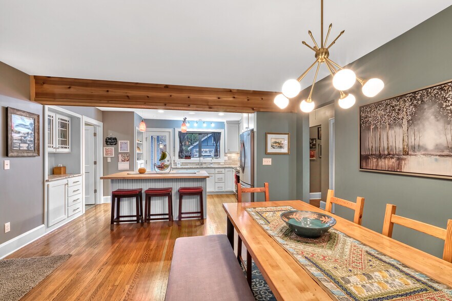 Building Photo - 5050 Manitou Rd