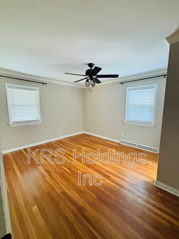 Building Photo - 2318 Penrose Dr