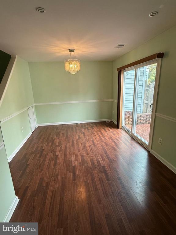 Building Photo - 7924 Timarand Ct