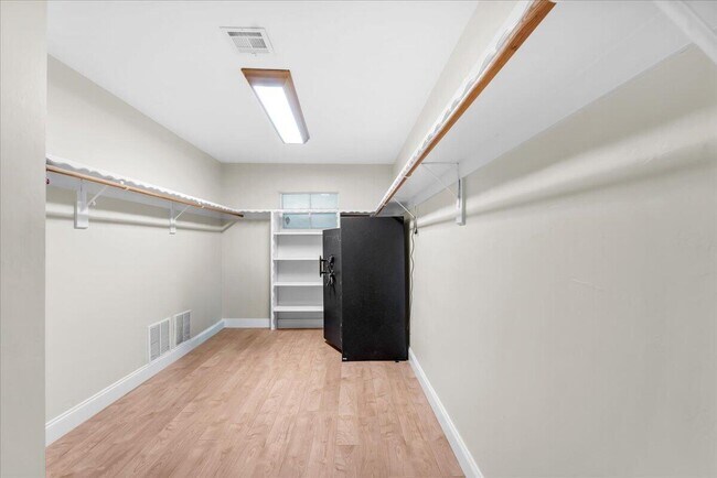Building Photo - 2908 Banyan Blvd Cir NW