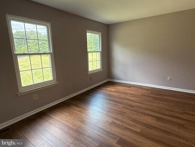 Building Photo - 81 Louis James Ct