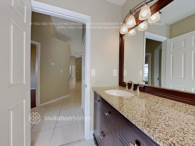 Building Photo - 6736 Blue Bay Cir