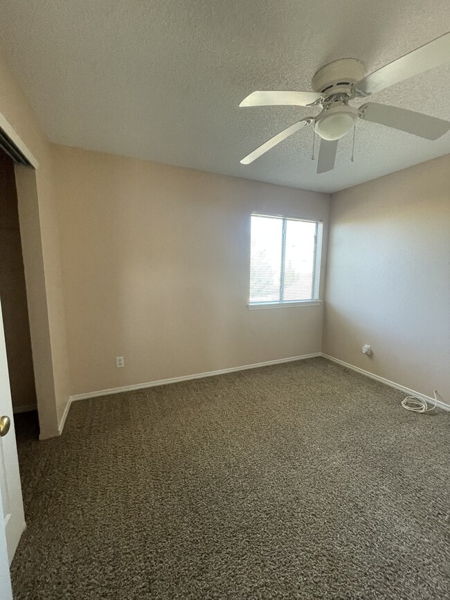 Building Photo - 3425 Scarlet Point Dr