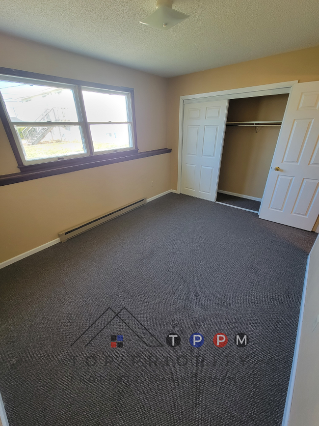 Building Photo - ** WINTER MOVE IN SPECIAL ** 2 Bedroom | 1...