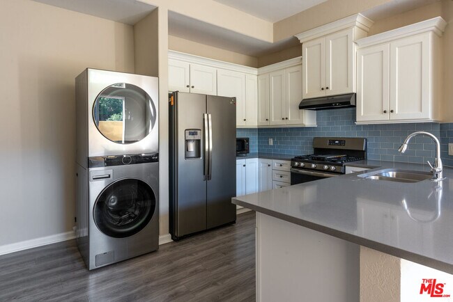 Building Photo - 6140 Monterey Rd