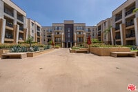 Building Photo - 360 W Ave 26