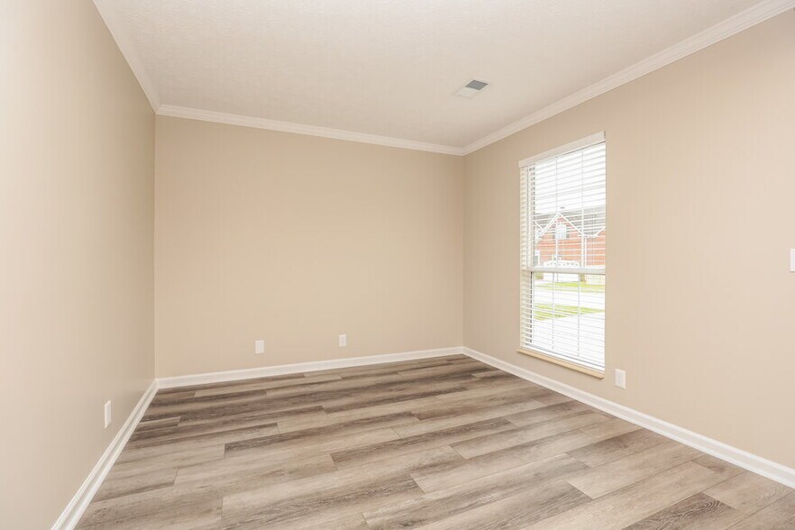 Building Photo - 5701 Chestnutwood Trail