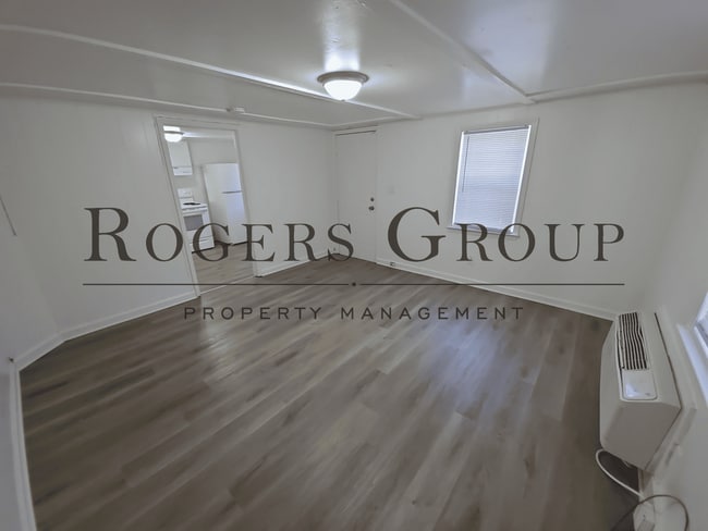 Building Photo - 215 Mineral Springs Rd