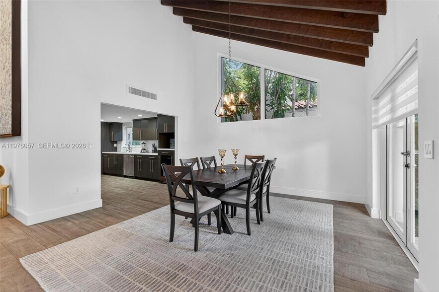 Building Photo - 3231 Salzedo St