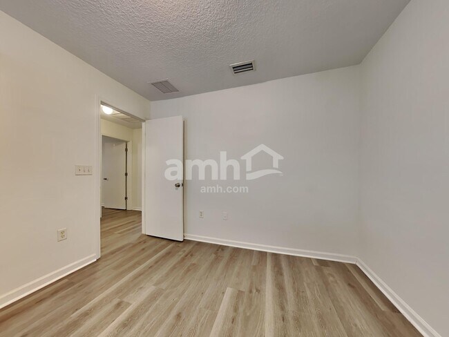 Building Photo - 11527 Spring Board Dr