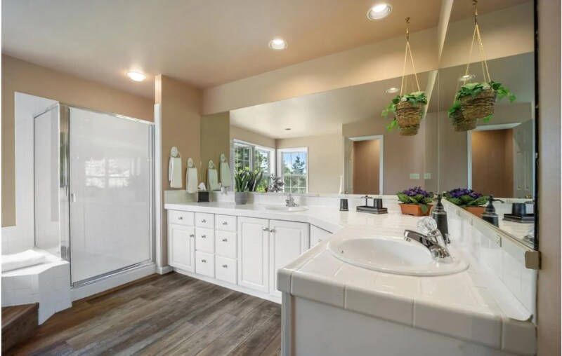 Building Photo - 509 Viola St